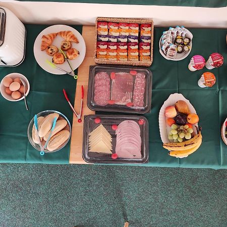 Honeysuckle Homestead Dinton  外观 照片